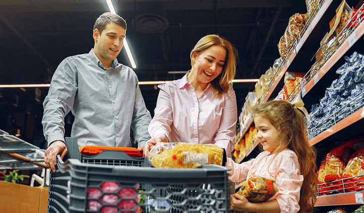 family grocery pexels-gustavo-fring-3985062@0.5x